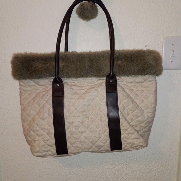 Faux Fur Quilted Shoulder/Oversized Bag - Picture 6 of 7